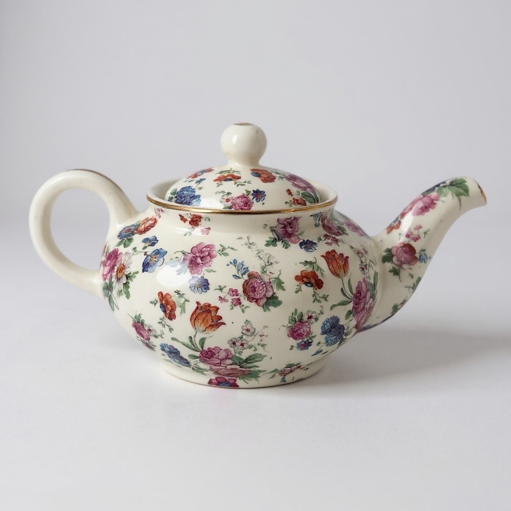 ERPHILA Dorsey Cheery Chintz Teapot